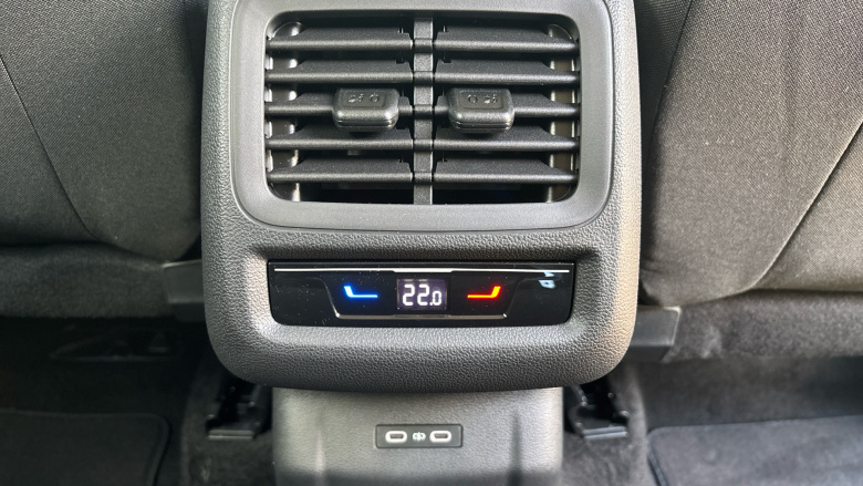 Volkswagen T-Roc 1.5 eTSI 150 Life 5dr DSG Petrol Hatchback